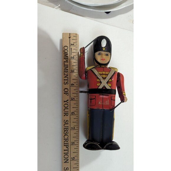 Vintage Tin Toy Drummer Soldier Wind-Up Made In Japan Collectible 7" Drummer - Picture 10 of 12